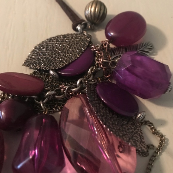 Jewelry - Purple necklace.
